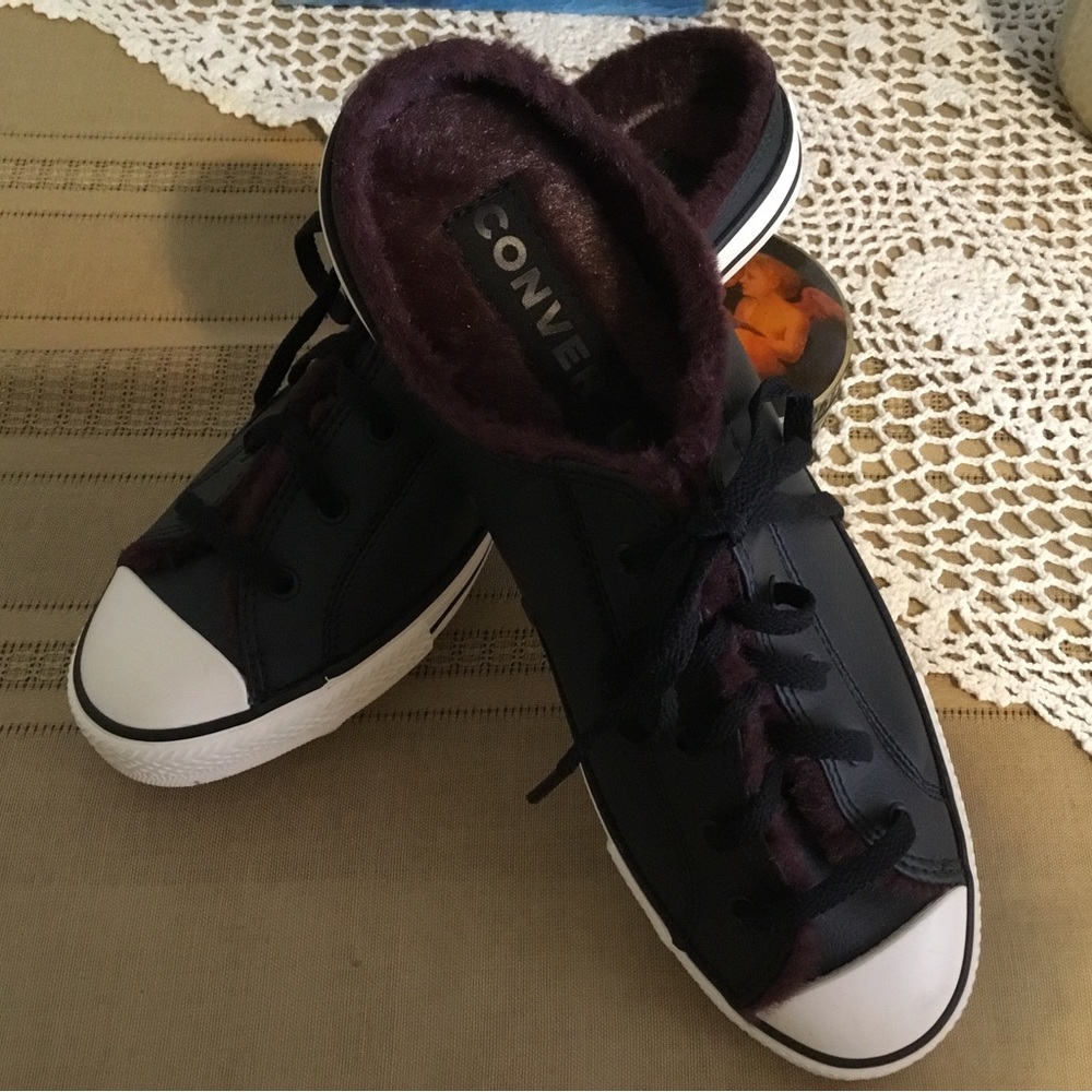 HOST PICK-“CONVERSE” ALL STAR BLACK FUR LINED CHUCK TAYLOR DAINTY MULE/ SIZE 7.5